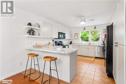 47 Farmcrest Avenue, Haliburton, ON - Indoor Photo Showing Kitchen With Upgraded Kitchen