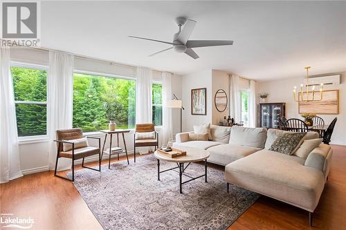 47 Farmcrest Avenue, Haliburton, ON - Indoor Photo Showing Living Room