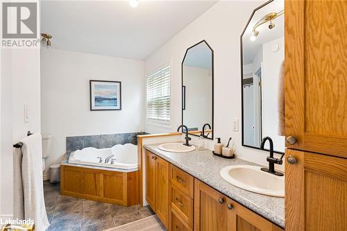 47 Farmcrest Avenue, Haliburton, ON - Indoor Photo Showing Bathroom