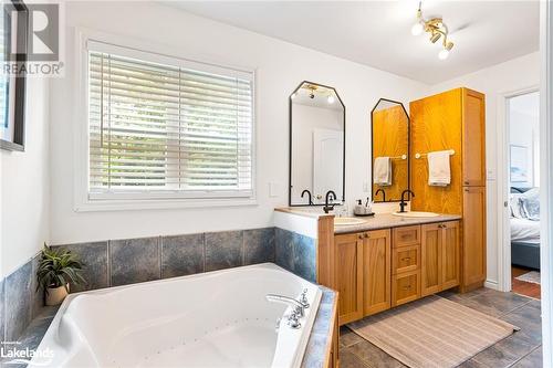 47 Farmcrest Avenue, Haliburton, ON - Indoor Photo Showing Bathroom