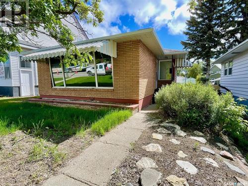 1153 Main Street N, Moose Jaw, SK - Outdoor