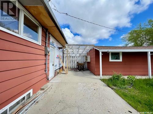 1153 Main Street N, Moose Jaw, SK - Outdoor With Exterior