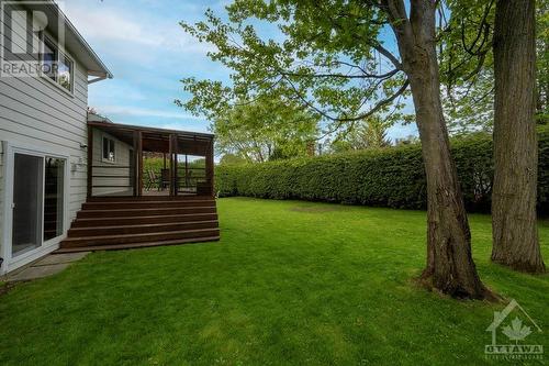 Screened Porch / Backyard - 19 Wedgewood Crescent, Ottawa, ON - Outdoor