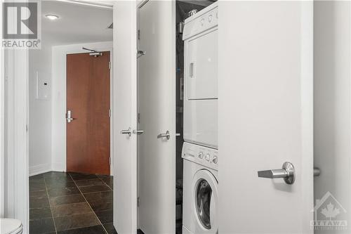 234 Rideau Street Unit#2603, Ottawa, ON - Indoor Photo Showing Laundry Room