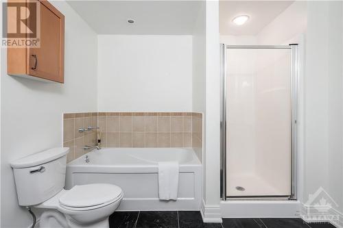 234 Rideau Street Unit#2603, Ottawa, ON - Indoor Photo Showing Bathroom