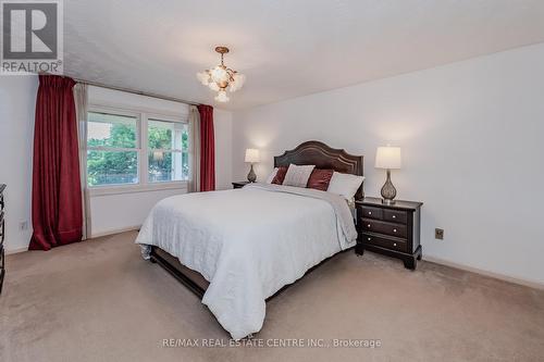 77 Woodview Crescent, Kitchener, ON - Indoor Photo Showing Bedroom