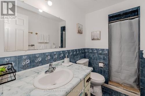 77 Woodview Crescent, Kitchener, ON - Indoor Photo Showing Bathroom