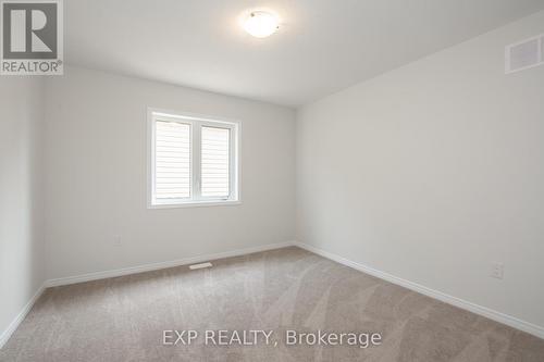 20 Armes Street, Hamilton (Binbrook), ON - Indoor Photo Showing Other Room