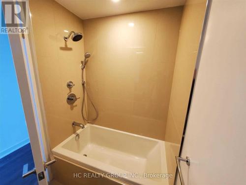 2309 - 115 Blue Jays Way, Toronto, ON - Indoor Photo Showing Bathroom