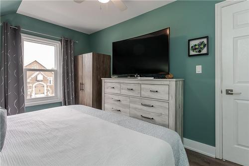 45 Tragina Avenue N, Hamilton, ON - Indoor Photo Showing Bedroom