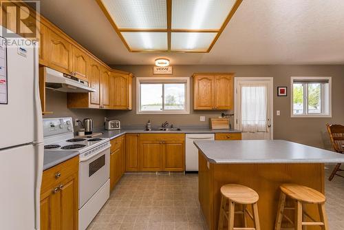 1782 N Blackburn Road, Prince George, BC - Indoor Photo Showing Kitchen With Double Sink