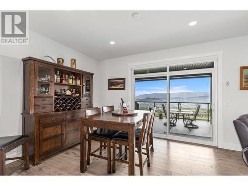 1672 Tower Ranch Drive, Kelowna, BC - Indoor Photo Showing Dining Room