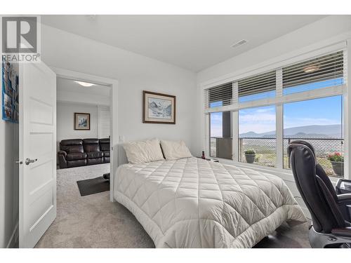 1672 Tower Ranch Drive, Kelowna, BC - Indoor Photo Showing Bedroom