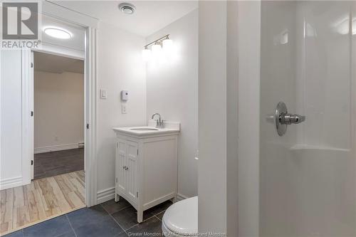 23 Deerfield Dr, Moncton, NB - Indoor Photo Showing Bathroom