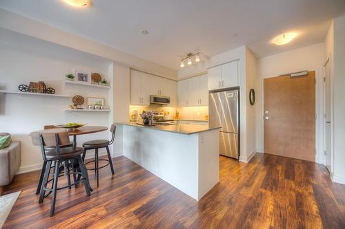 320 Plains Road E|Unit #408, Burlington, ON - Indoor Photo Showing Kitchen