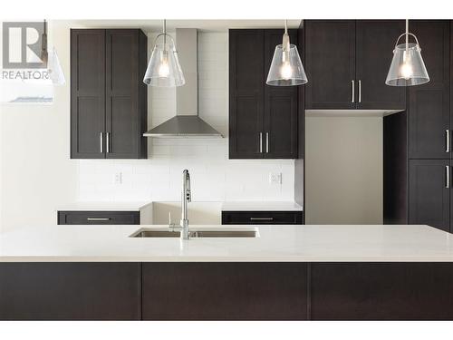 595 Vineyard Way N Unit# 11, Vernon, BC - Indoor Photo Showing Kitchen With Double Sink