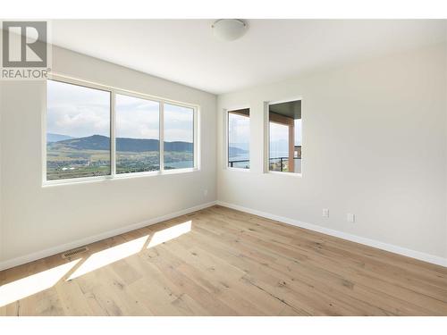 595 Vineyard Way N Unit# 11, Vernon, BC -  Photo Showing Bathroom