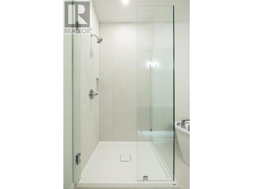 595 Vineyard Way N Unit# 11, Vernon, BC - Indoor Photo Showing Bathroom