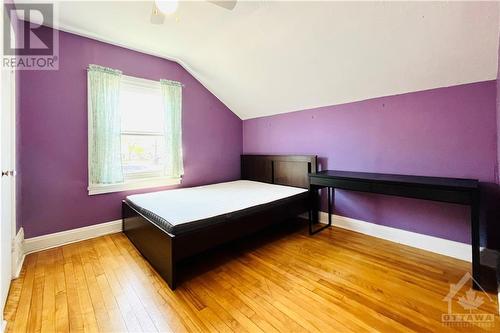 1217 Foxbar Avenue, Ottawa, ON - Indoor Photo Showing Bedroom