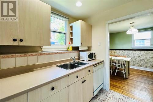 1217 Foxbar Avenue, Ottawa, ON - Indoor Photo Showing Kitchen With Double Sink