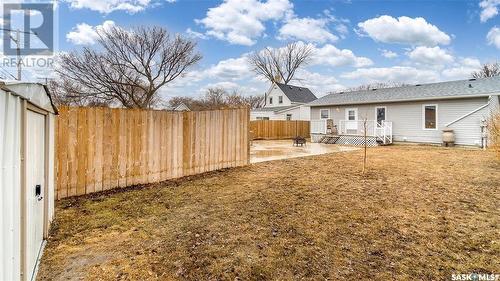 609 Ominica Street E, Moose Jaw, SK - Outdoor