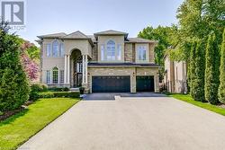 168 DIIORIO Circle  Ancaster, ON L9K 1T3
