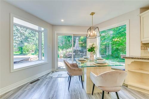 341 Acacia Court, Oakville, ON - Indoor Photo Showing Dining Room