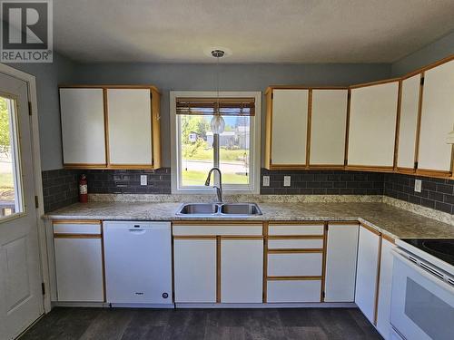 67 8Th Avenue, Burns Lake, BC - Indoor Photo Showing Kitchen With Double Sink