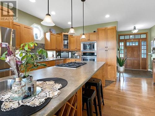 128 375 Mandarino Place, Williams Lake, BC - Indoor Photo Showing Kitchen With Upgraded Kitchen