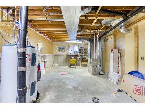 412 Vanderlinde Drive, Keremeos, BC - Indoor Photo Showing Basement