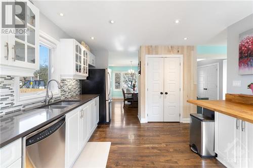 86 Tower Road, Ottawa, ON - Indoor Photo Showing Kitchen With Stainless Steel Kitchen With Double Sink With Upgraded Kitchen