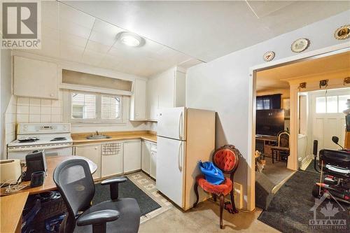 231 Emond Street, Ottawa, ON - Indoor Photo Showing Kitchen