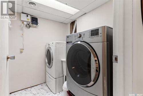 2030 Braun Bay E, Regina, SK - Indoor Photo Showing Laundry Room