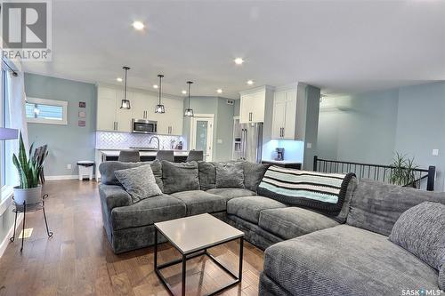 2580 Woodbridge Drive, Prince Albert, SK - Indoor Photo Showing Kitchen With Double Sink With Upgraded Kitchen