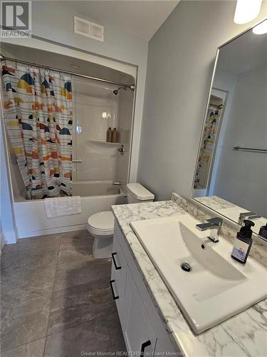 94 Salengro Cres, Moncton, NB - Indoor Photo Showing Bathroom