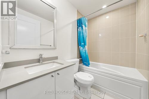 411 - 35 Watergarden Drive, Mississauga, ON - Indoor Photo Showing Bathroom