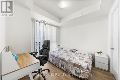 411 - 35 Watergarden Drive, Mississauga, ON - Indoor Photo Showing Bedroom