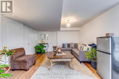 372 Creek Path Avenue, Oakville, ON - Indoor Photo Showing Living Room