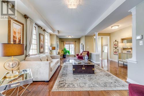 372 Creek Path Avenue, Oakville, ON - Indoor Photo Showing Living Room