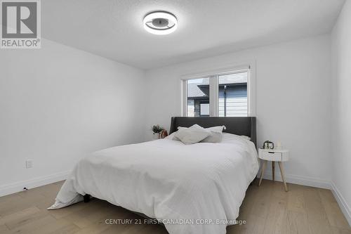 28 Greenbrier Ridge, Thames Centre (Dorchester), ON - Indoor Photo Showing Bedroom