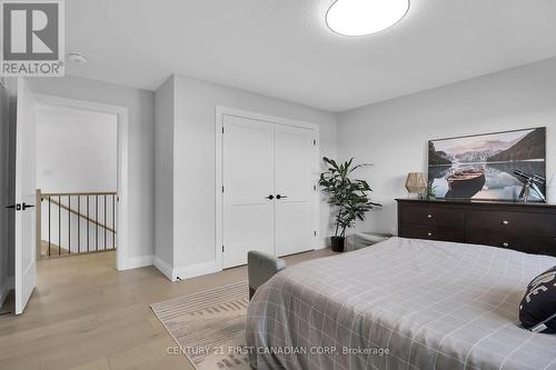 28 Greenbrier Ridge, Thames Centre (Dorchester), ON - Indoor Photo Showing Bedroom