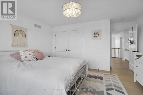 28 Greenbrier Ridge, Thames Centre (Dorchester), ON - Indoor Photo Showing Bedroom