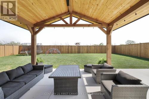 28 Greenbrier Ridge, Thames Centre (Dorchester), ON - Outdoor With Deck Patio Veranda With Exterior