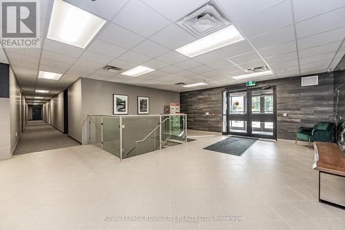 206 - 7 Kay Crescent, Guelph, ON - Indoor