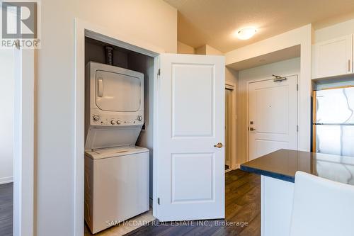207 - 101 Shoreview Place, Hamilton, ON - Indoor Photo Showing Laundry Room