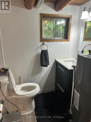 85 Simpson Avenue, Northern Bruce Peninsula, ON - Indoor Photo Showing Bathroom