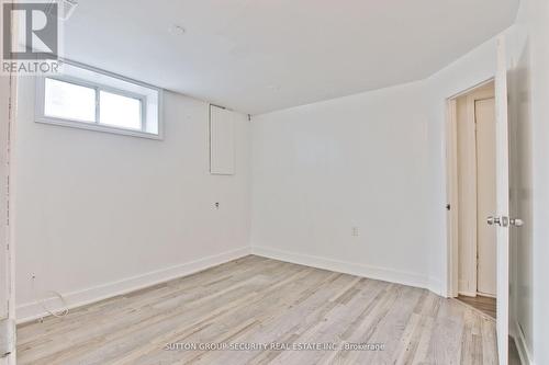 102 Paradelle Crescent, Toronto, ON - Indoor Photo Showing Other Room