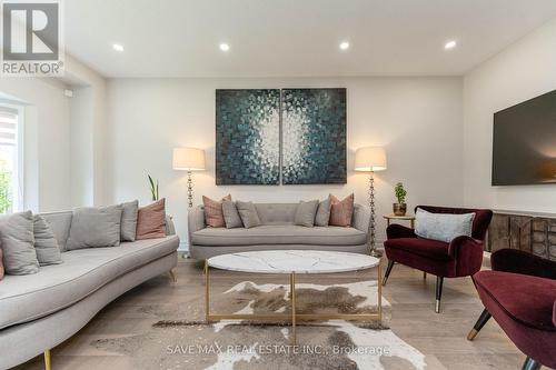 3139 Eclipse Avenue, Mississauga, ON - Indoor Photo Showing Living Room