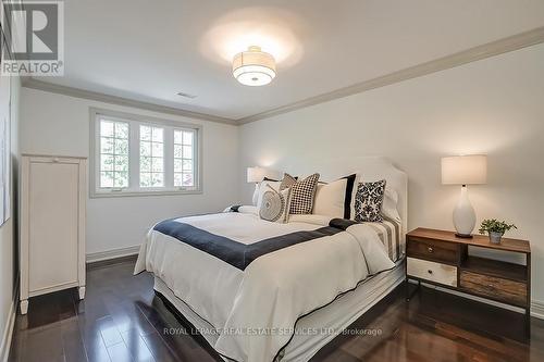 2241 Chancery Lane, Oakville, ON - Indoor Photo Showing Bedroom