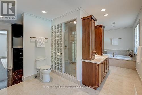 2241 Chancery Lane, Oakville, ON - Indoor Photo Showing Bathroom